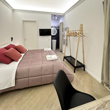 Vicki Vomero Rooms - Napoli Екстер'єр фото