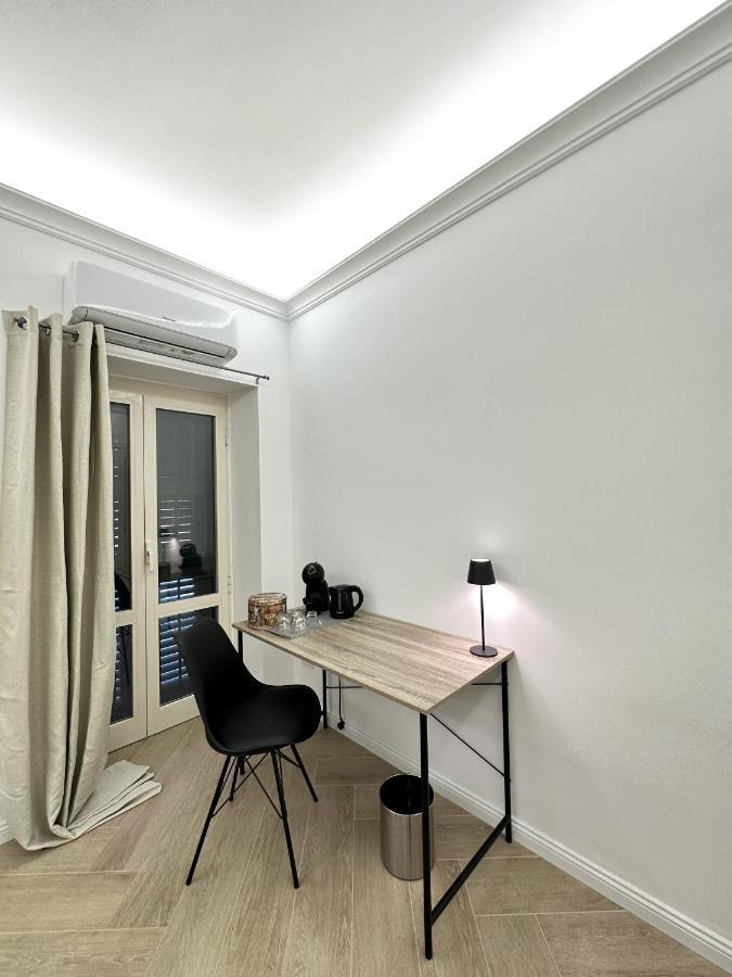 Vicki Vomero Rooms - Napoli Екстер'єр фото